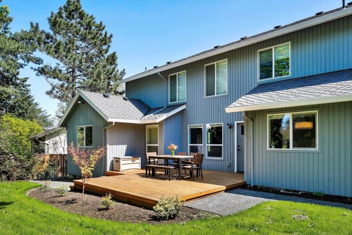 Lake Oswego Home Addition Backyard Deck and Patio